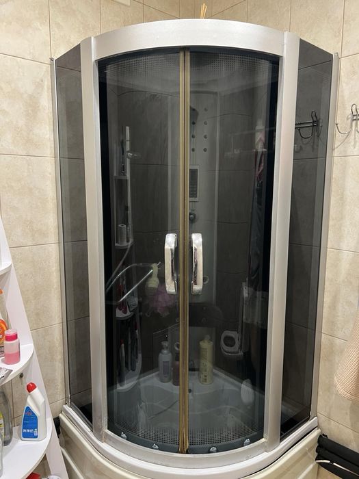 Душовий гідробокс