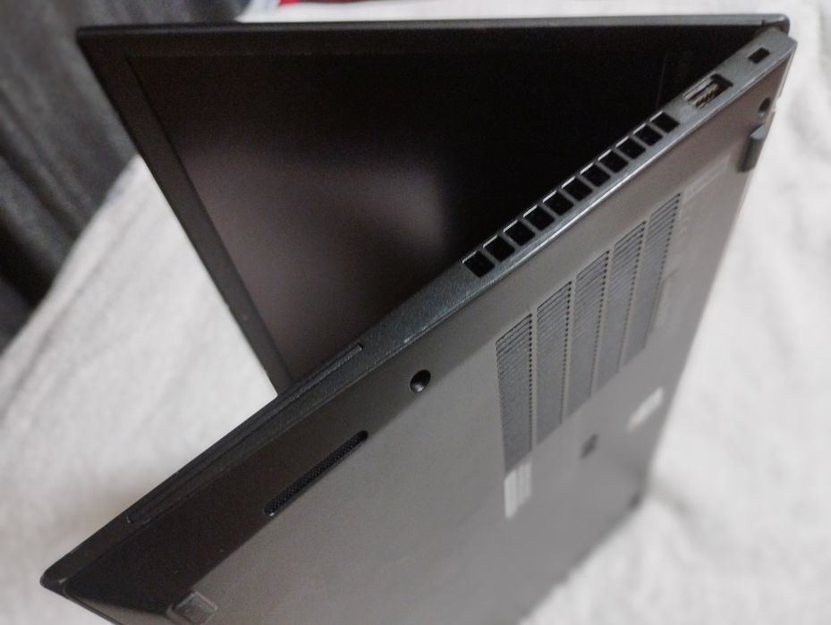 Ноутбук Lenovo T490s FHD Touch i7-8565U/8Gb DDR4/SSD 256Gb/подсветка