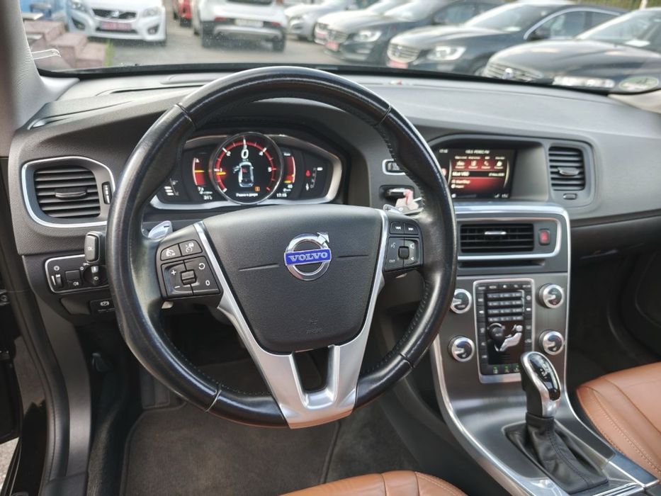 Volvo V60 SUMMUM Facelift 2014  2.0 D4 Turbo Diesel