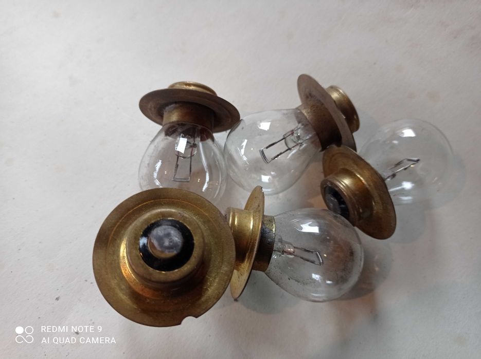 Лампочки автомобильные фарные на 12в и 24в. Новые. Пр-во СССР.