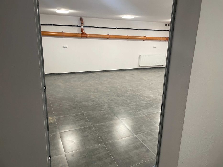 Lokal usługowy / biurowy centrum / Magazynowy