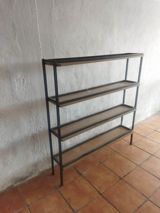 Mesa de trabalho, bancada em ferro/inox mais estante reforçada também