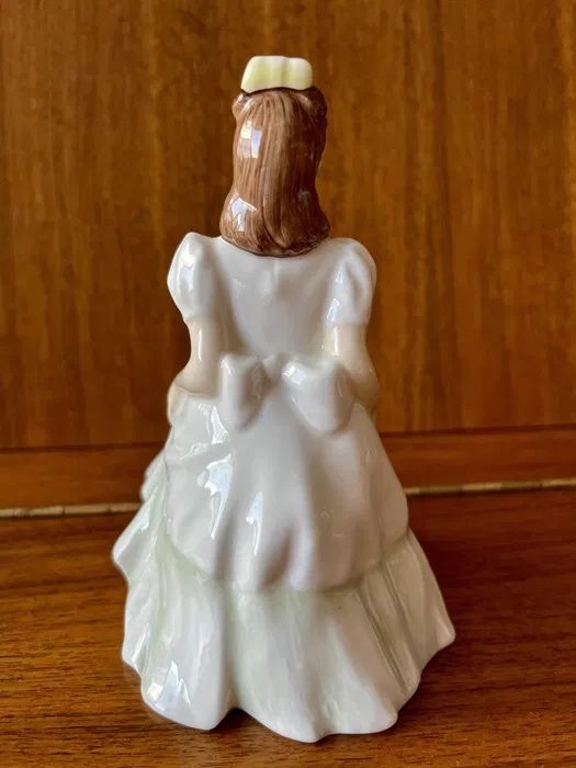 *ROYAL DOULTON Elegancka Kolekcjonerska Figurka Porcelana Anglia Lalka