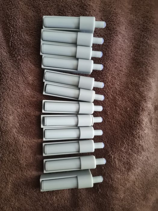 Аксесуари для меблів