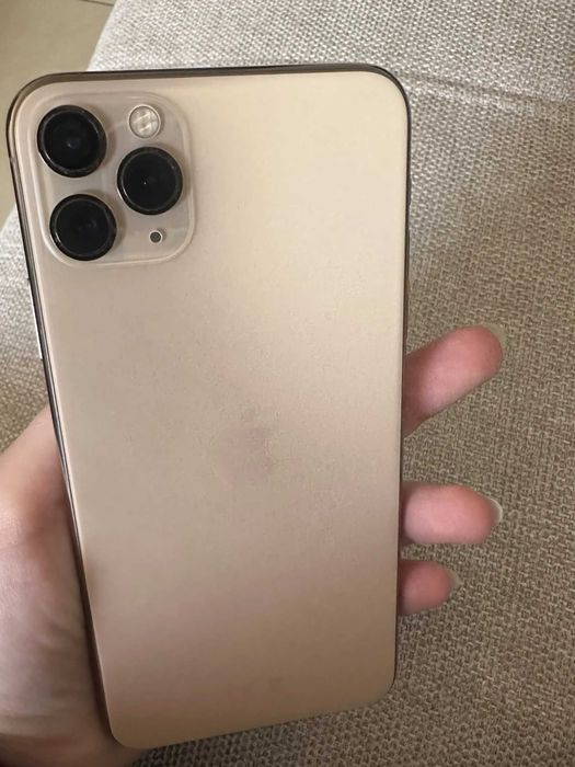 iPhone 11 Pro Max 64GB com presente grátis