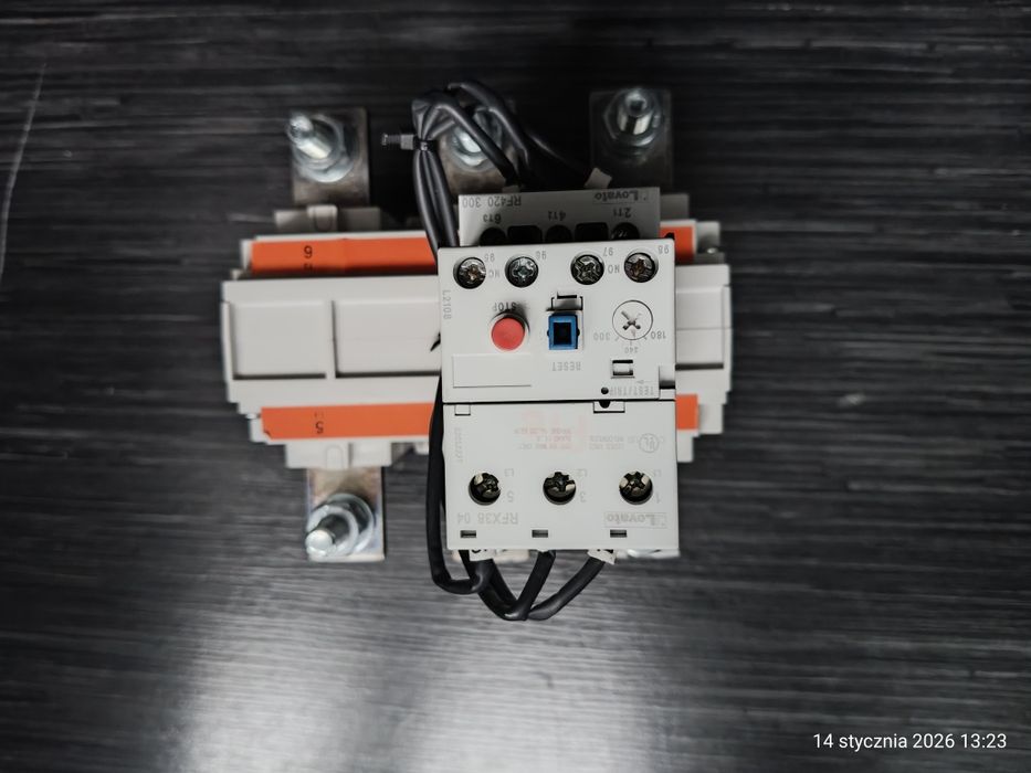Przekaźnik termiczny do styczników 180-300A Lovato RF420300
