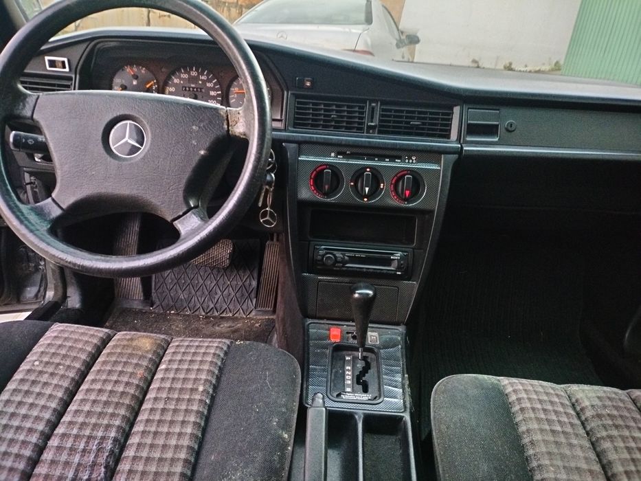 Vendo Mercedes 190d2.5turbo diesel