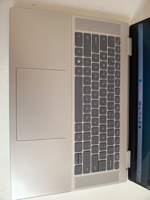 Dell Inspiron 7620 2-in-1. i5, 12 gen.  8/512.