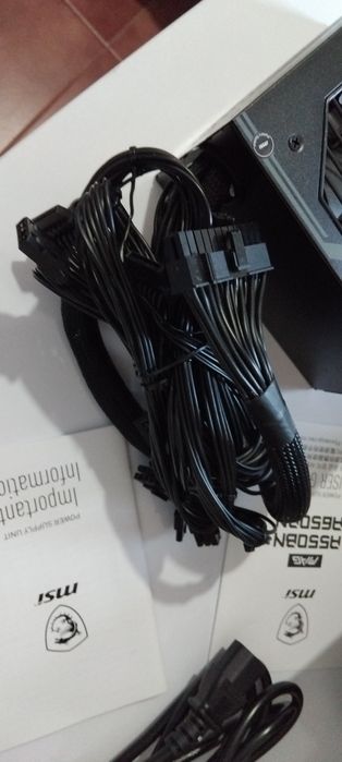 Fonte de alimentação MSI mag a550bn nova, apenas utilizada uma vez.