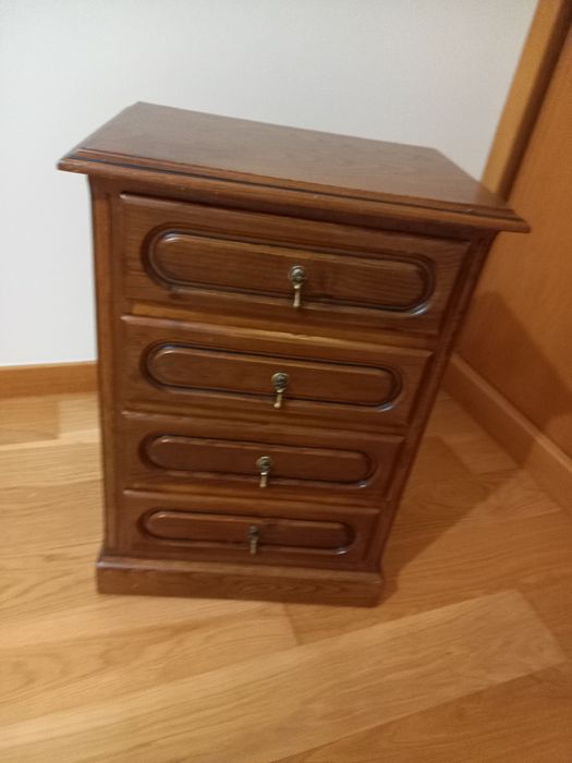 MUITO BARATA CAMA  Solteiro e banquinha de cabeceira