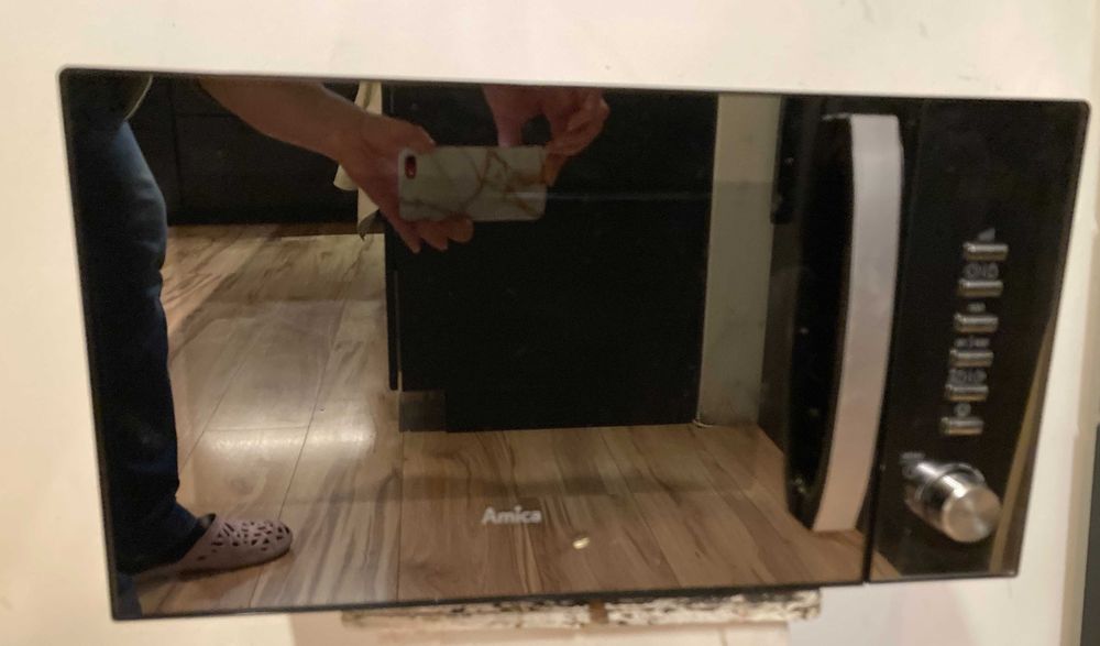 Mikrofala Amica uszkodzona