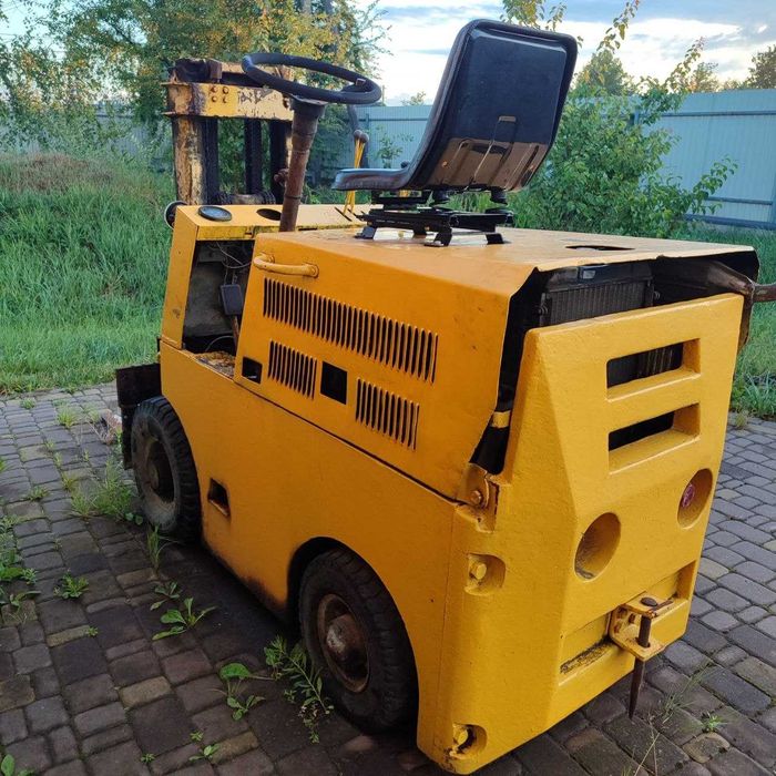 Продам дизельний навантажувач (погрузчик). Торг!