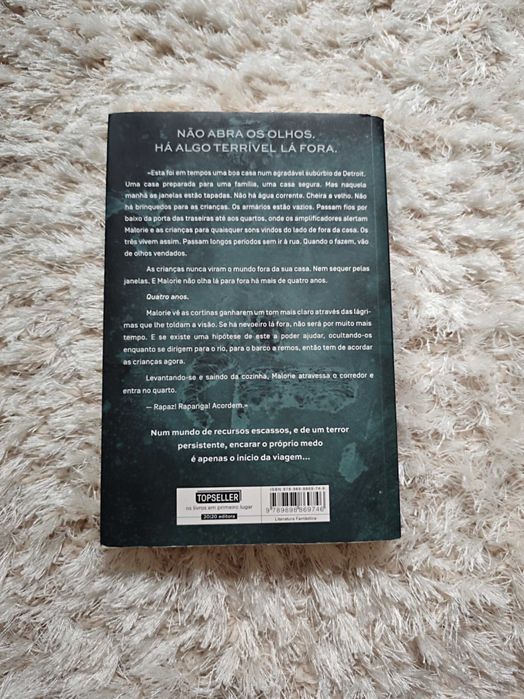 Livro “Às Cegas” – Josh Malerman | Thriller Psicológico