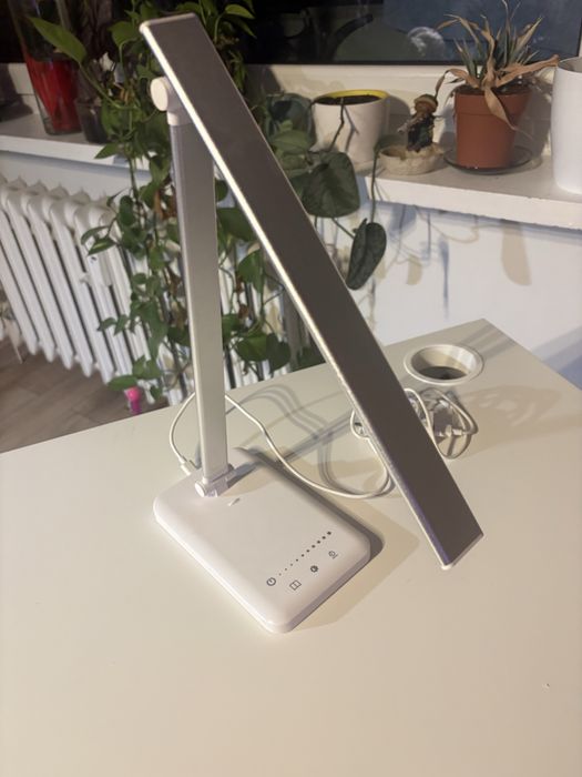 Lampka biurkowa led