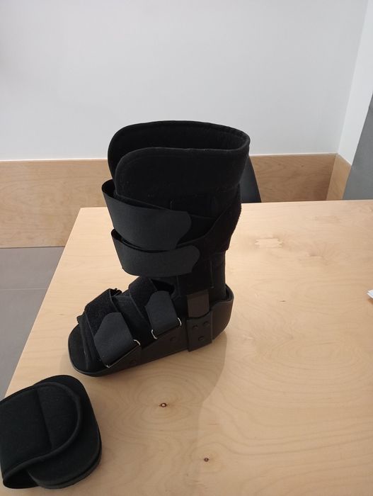 Bota ortopédica - Pé esquerdo