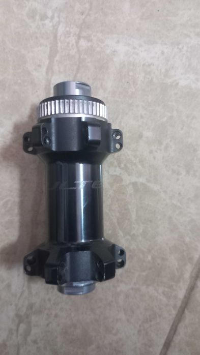 Cubo Roda Dianteira Ultegra 24 Furos