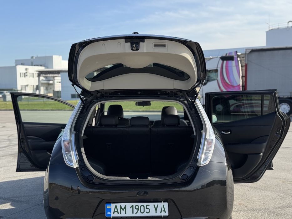 Nissan LEAF 2014
