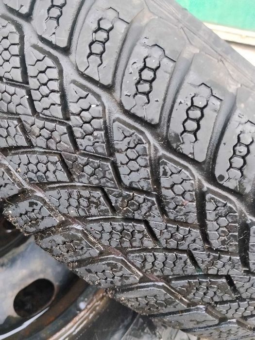 Автомобільні шини