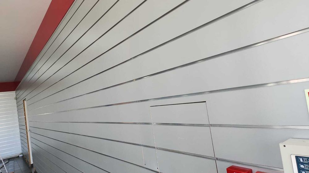 Parede Multi-Réguas Loja