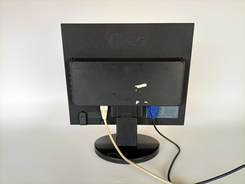 Monitor LG Flatron L1753S LCD VGA de 17 polegadas446762015649310723