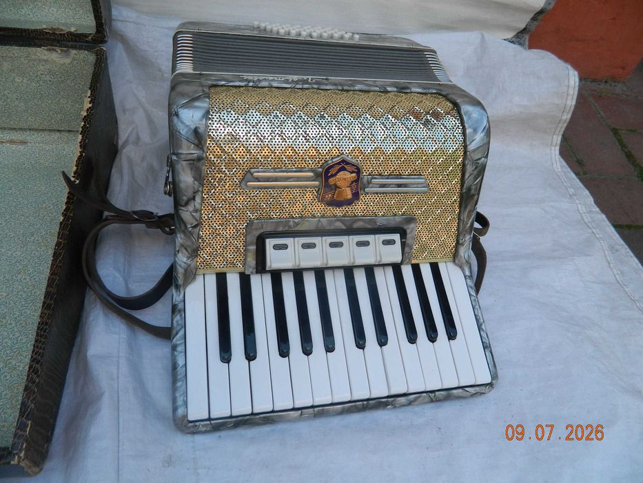 Akordeon weltmaister 40
