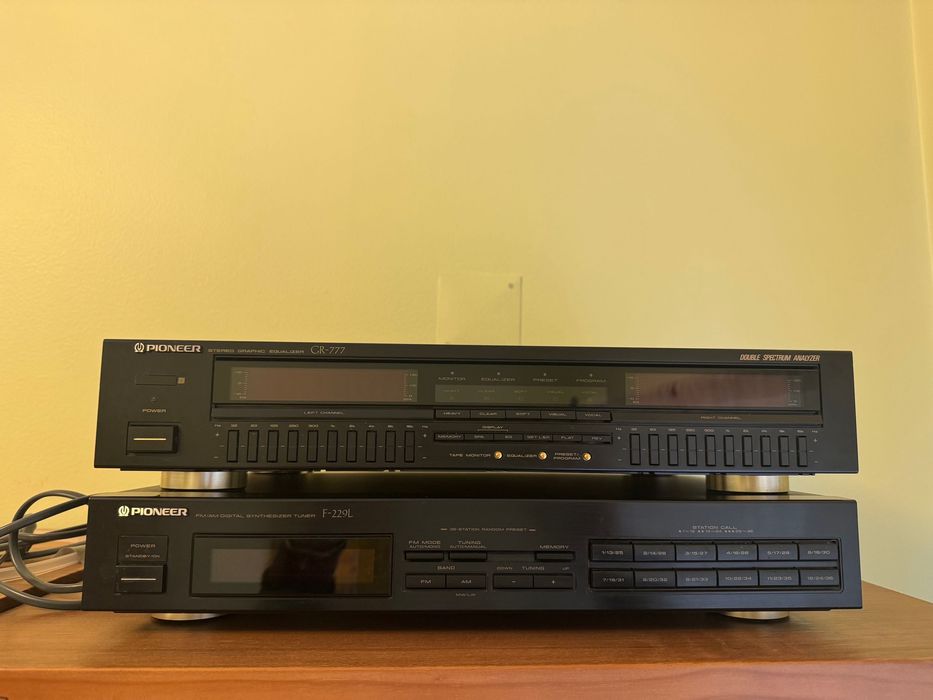Equalizador Pioneer GR-777 + sintonizador Pioneer F-229L (Bom Estado)