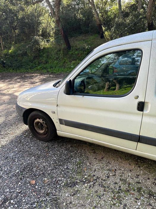 Peugeot Partner 1.9 D, de 2002, quase 140000km