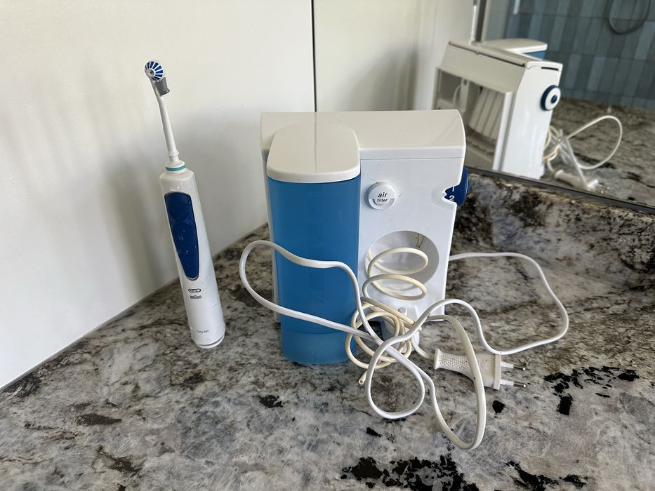 ORAL-B OxyJet Braun