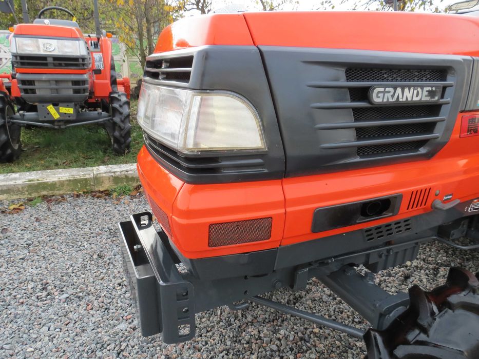 Трактор японський yanmar kubota