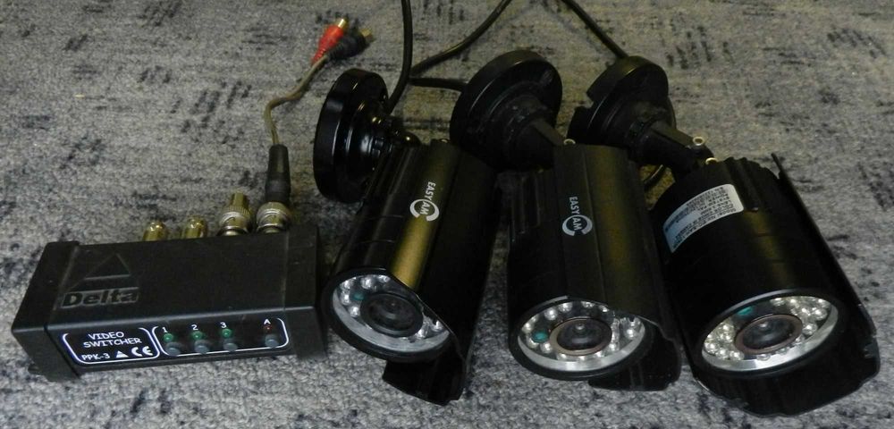 Zestaw do monitoringu 3 kamery, przełącznik kamer PPK-3, przewody