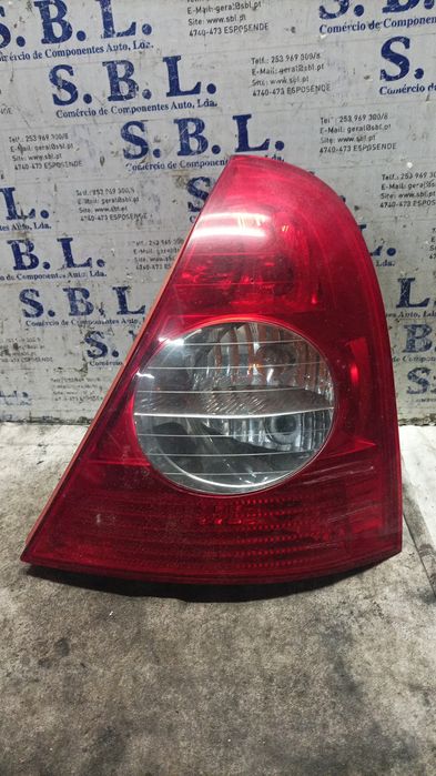 Farolim direito RENAULT Clio II (BB0/1/2_, CB0/1/2_)