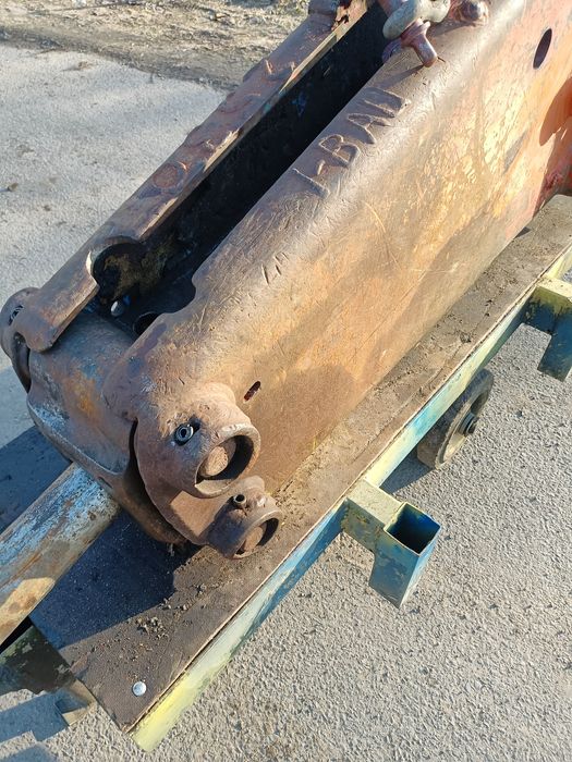 Młot hydrauliczny krupp HM305.