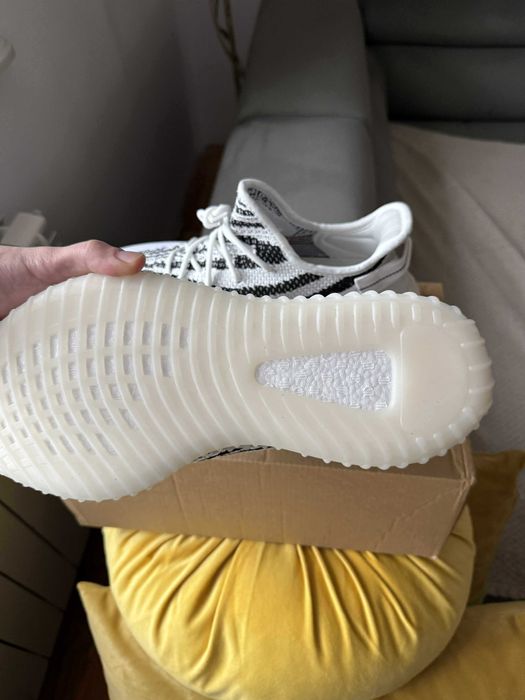 Yeezy Boost 350 V2