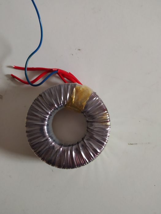 Transformator toroidalny