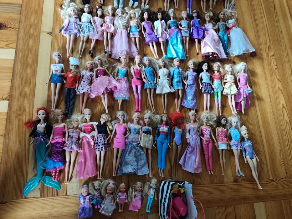 Duży zestaw lalek Barbie