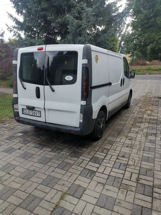 Opel Vivaro OPEL VIVARO 2006 Silnik uszkodzony