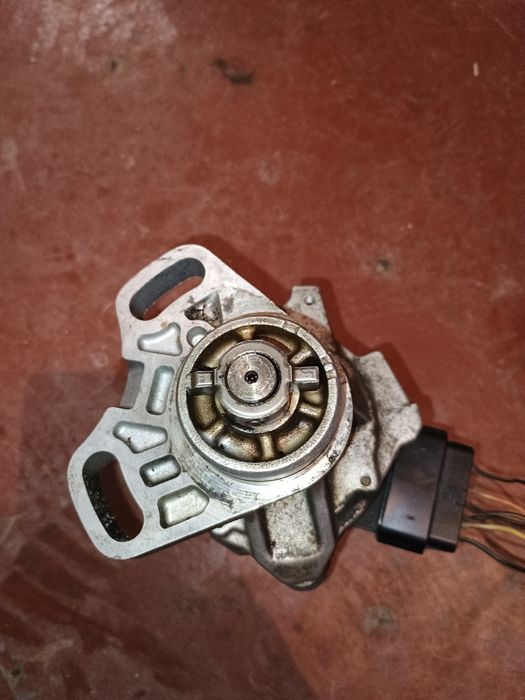 Трамблер мазда 7 пинів