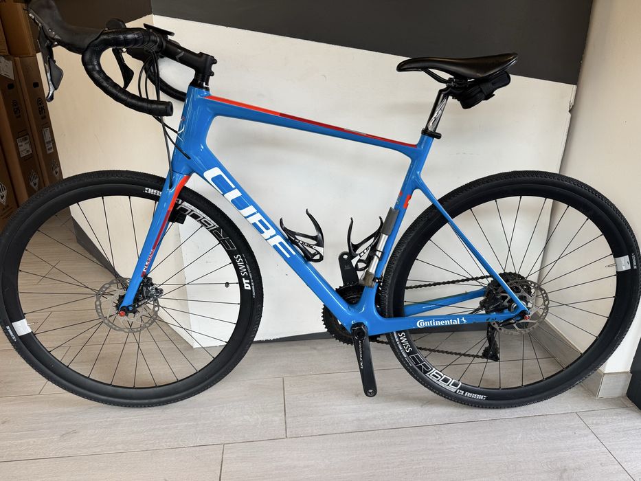 Rower Cube Gravel Carbon Uktegra Dt swiss schealbe 35c