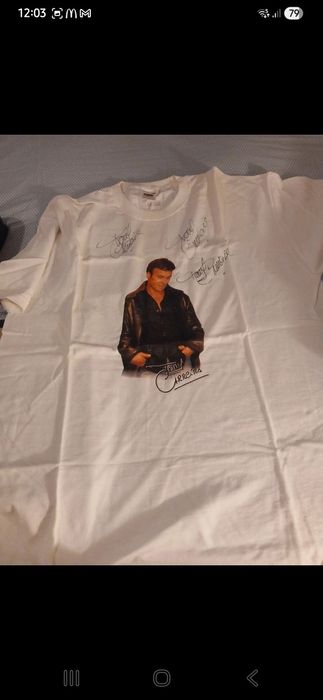 Livro de tony  carreira + t-shirt autografada