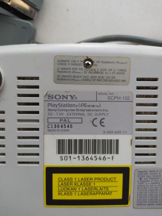 PsOne SCPH 102 Ler até ao fim.