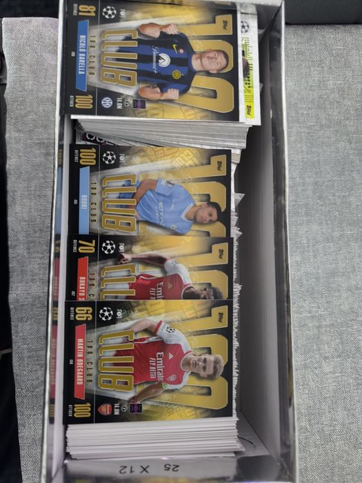 Lote com mais de 1000 cartas match Attax