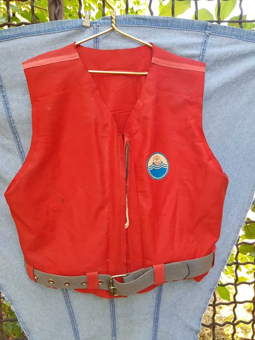 Cпасательный жилет