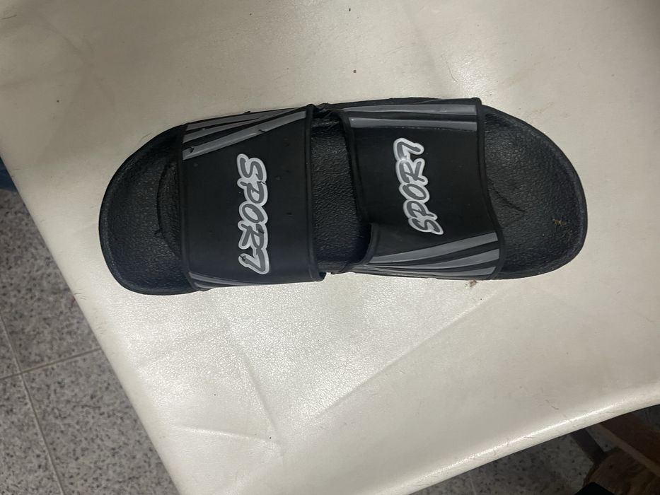 Calcado usado de senhora