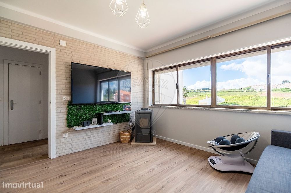 Apartamento T2 para venda — Miragaia E Marteleira, Lisboa