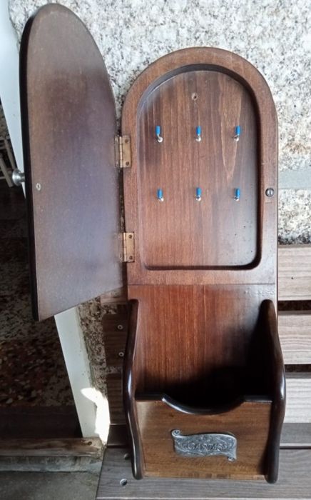 Chaveiro e suporte cartas