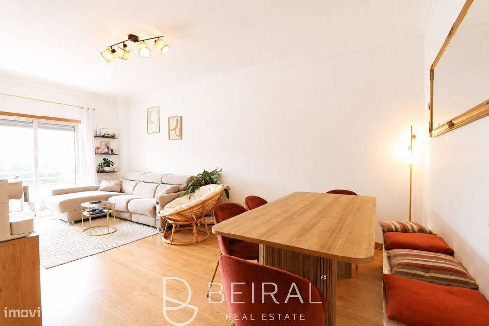 Apartamento T2 às portas de Lisboa, com varanda, vista e estacionamen