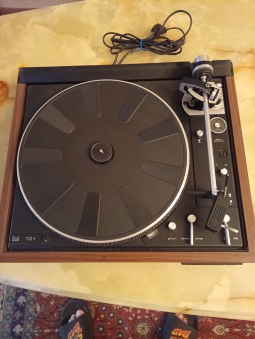 Dual CS 721 – legendarny gramofon Direct Drive + 20 płyt winylowych