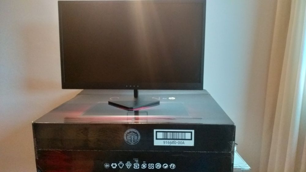 Vendo ainda na embalagem  Monitor HP Omen 25 24.5" LED Full HD 144Hz
