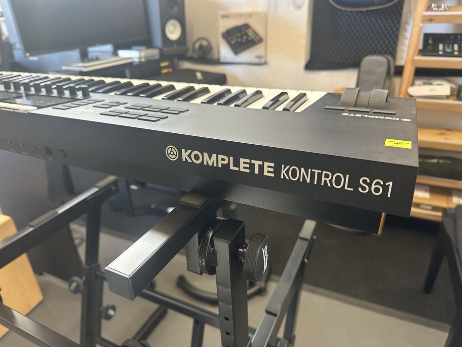 Teclado Midi Komplete S61 MK2
