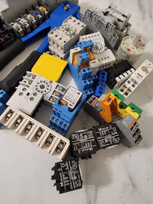 Elektronika do szafy sterującej.